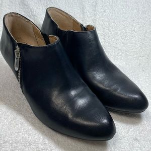 Adrienne Vittadini Midge Shoes booties Size 7 Black Side zipper 2 inch heal